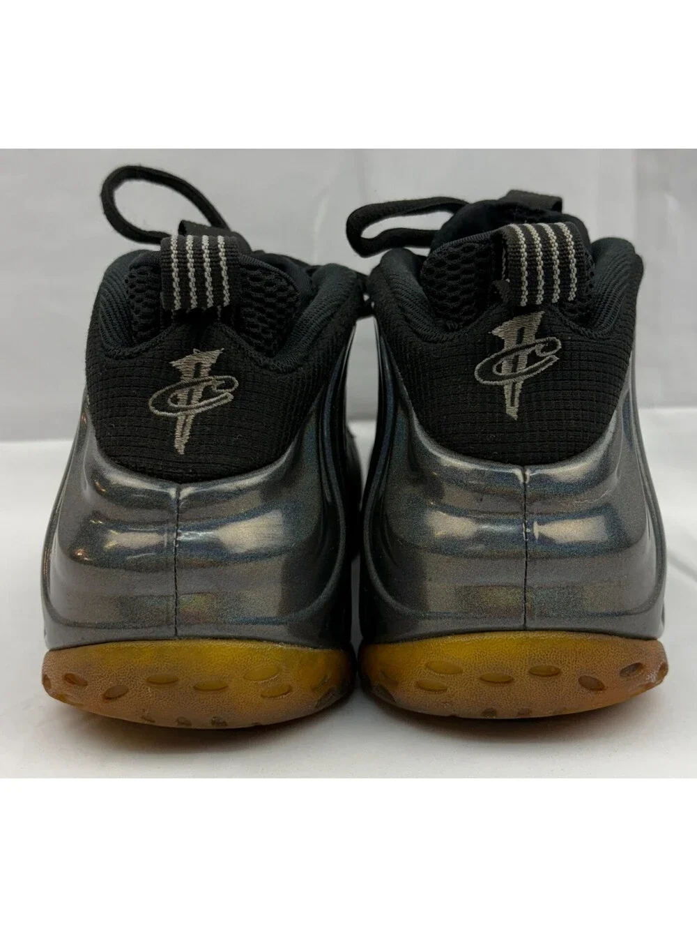 Nike Air Foamposite One Hologram Men's Size 11 Cleveland Cavaliers 314996-900